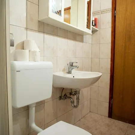 Midea Apartment